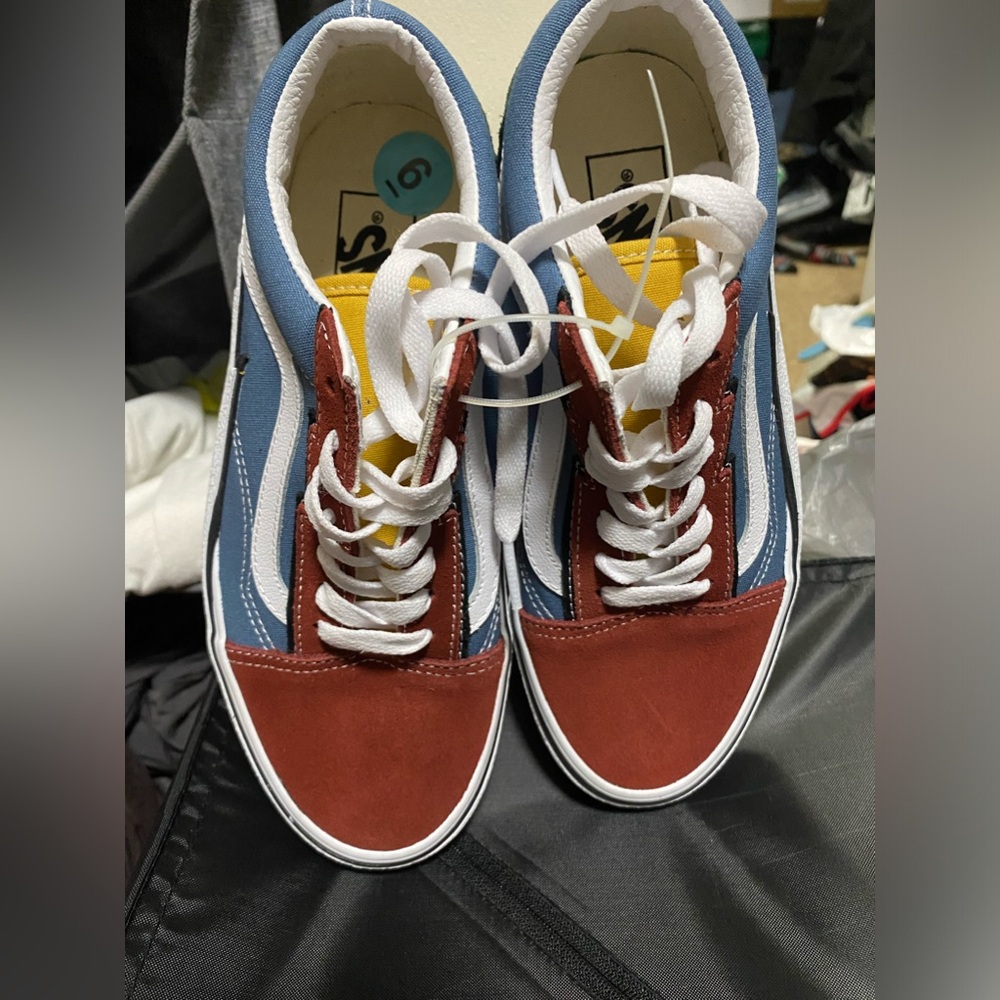 VANs big Kid size 6